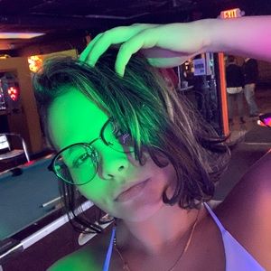 Meet your Posher, Genesis